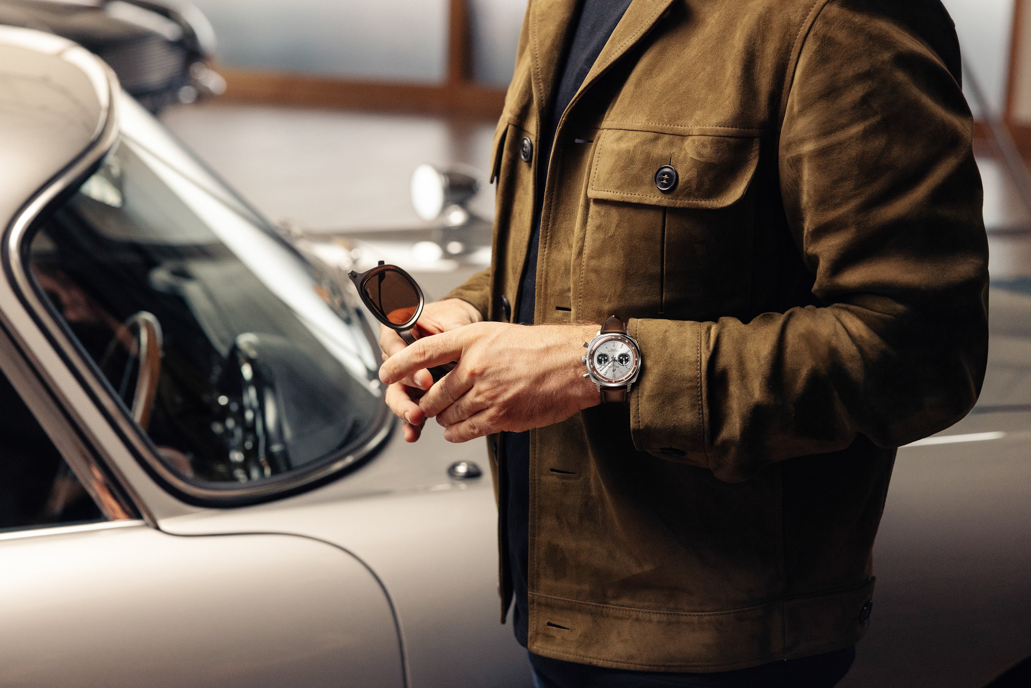 ساعة Top Time B01 Chronograph 41 بإلهام من Aston Martin DB5 ساعة Top Time B01 Chronograph 41 بإلهام من Aston Martin DB5