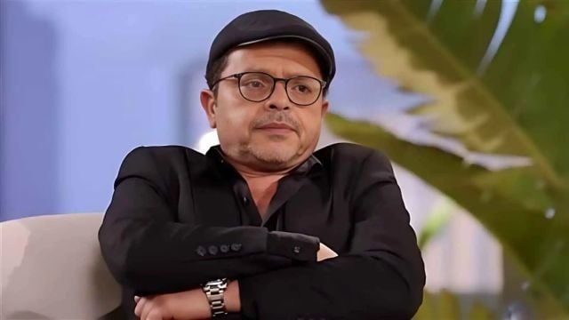  نجوم الفن يقدمون واجب العزاء في شقيق محمد هنيدي على صفحاتهم