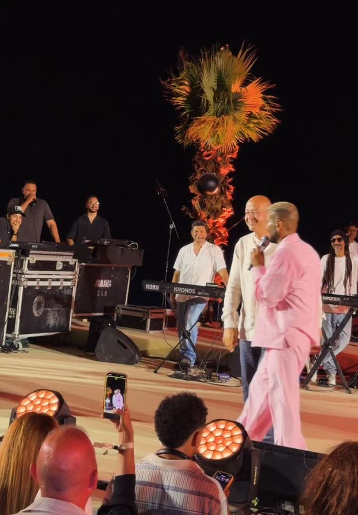 أحمد سعد برفقة عمرو أديب أحمد سعد برفقة عمرو أديب