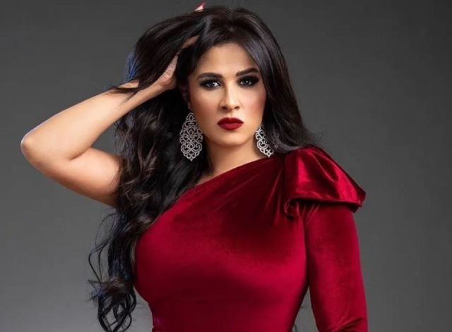 ياسمين عبد العزيز تواصل الترويج لفيلمها الجديد