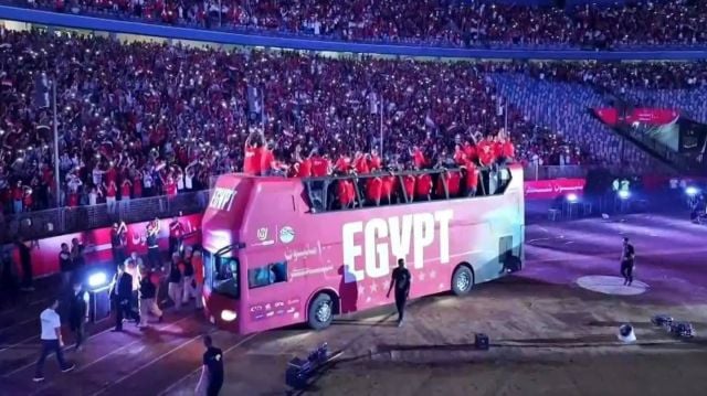 أتوبيس لاعبي مصر لحظة دخوله استاد القاهرة
