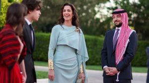سر غياب طلاء الأظافر عن إطلالات الأميرة رجوة الحسين