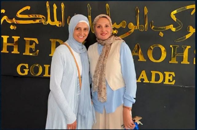 حنان ترك توثّق زيارتها برفقة بناتها للمتحف القومي للحضارة في أحدث ظهور (صور)