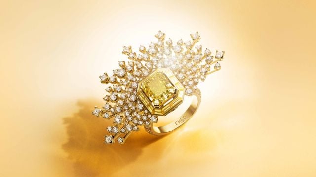 من تشكيلة Soleil d'Or Golden Light الفاخرة