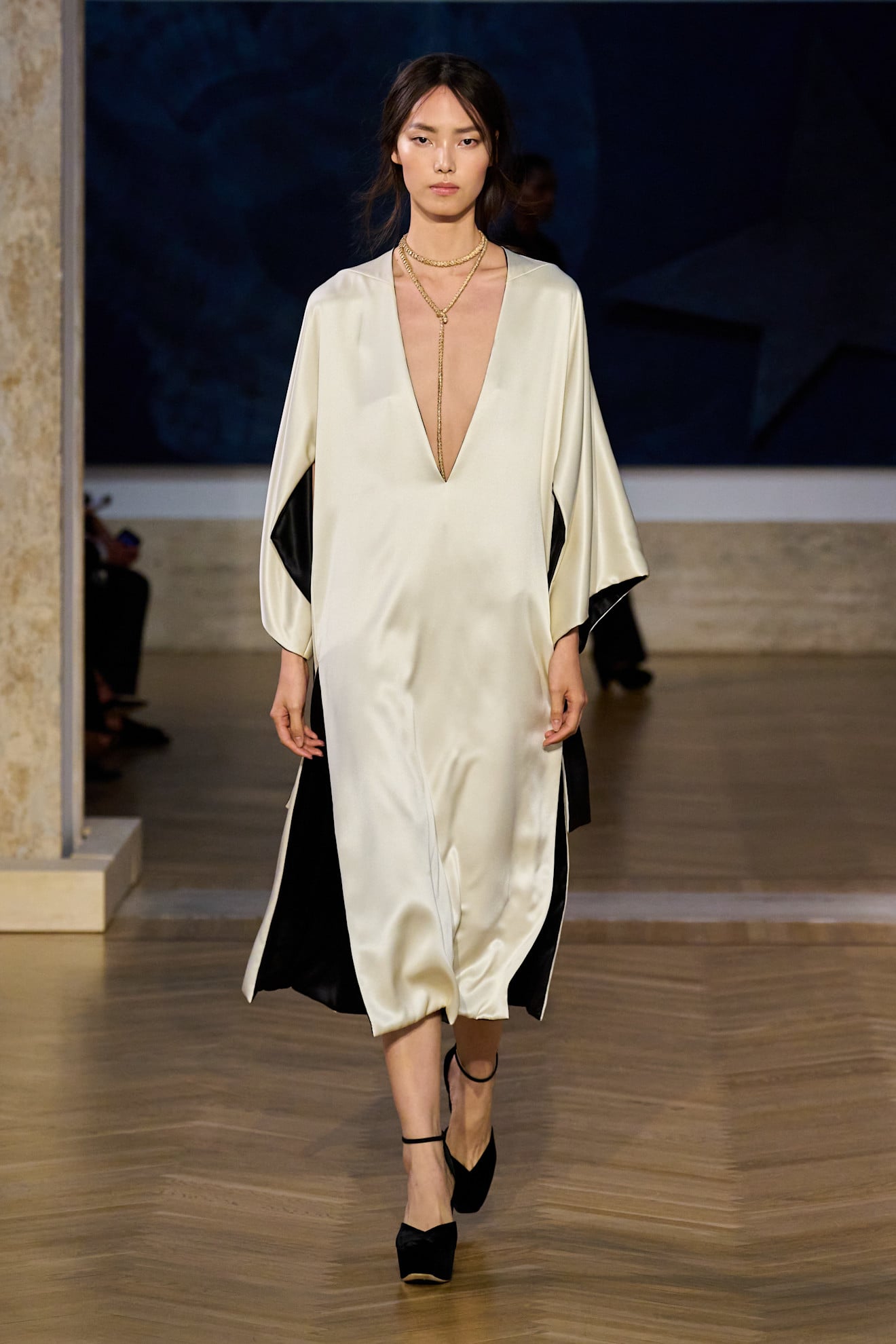 فندي الأزياء الراقية خريف وشتاء 2026 - 2027 Fendi فندي الأزياء الراقية خريف وشتاء 2026 - 2027 Fendi