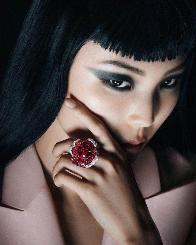 Gucci روعة الحِرفية وفخامة الأحجار النفيسة