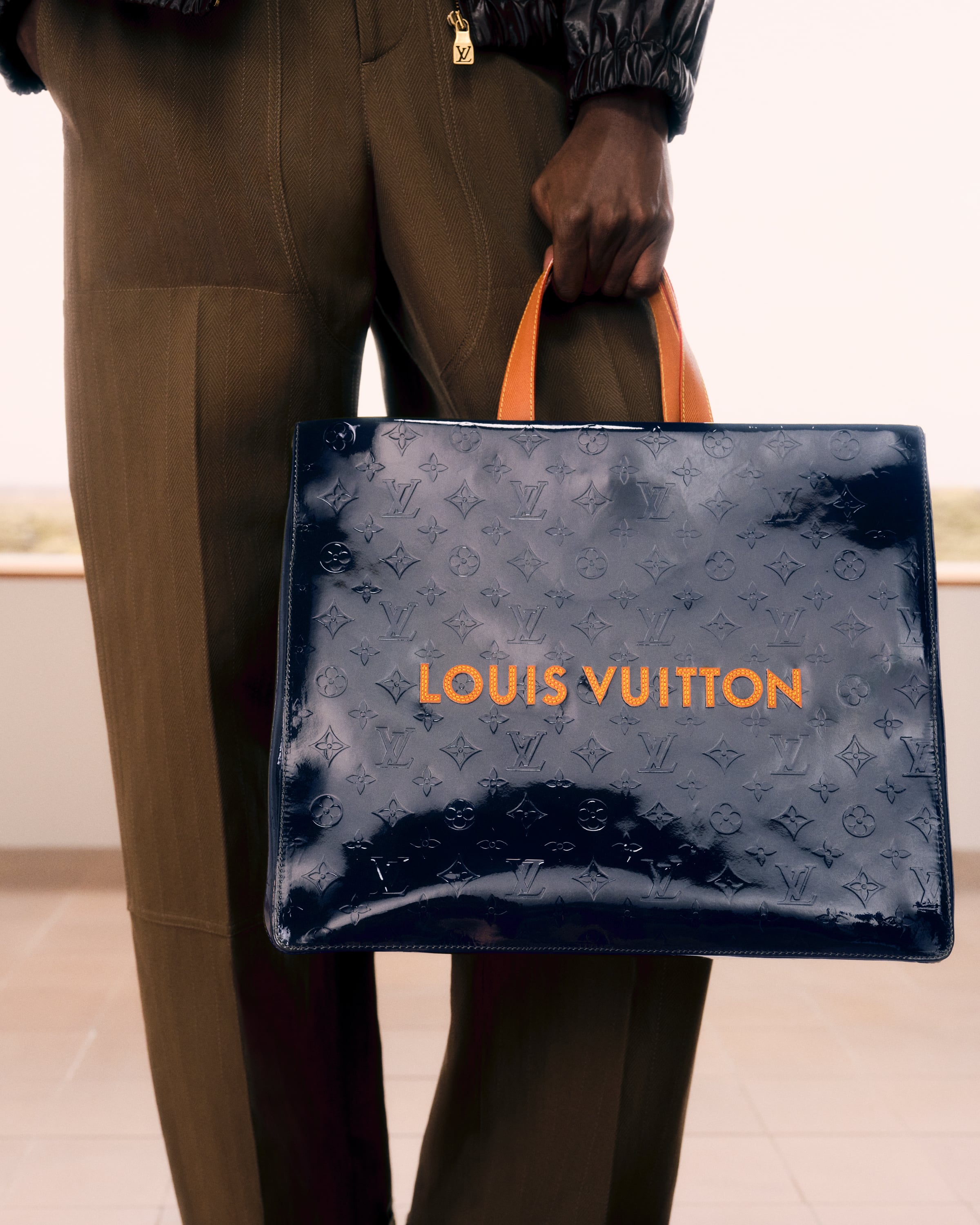 لمسات راقية من مجموعة Louis Vuitton الرجالية لخريف 2027 لمسات راقية من مجموعة Louis Vuitton الرجالية لخريف 2027
