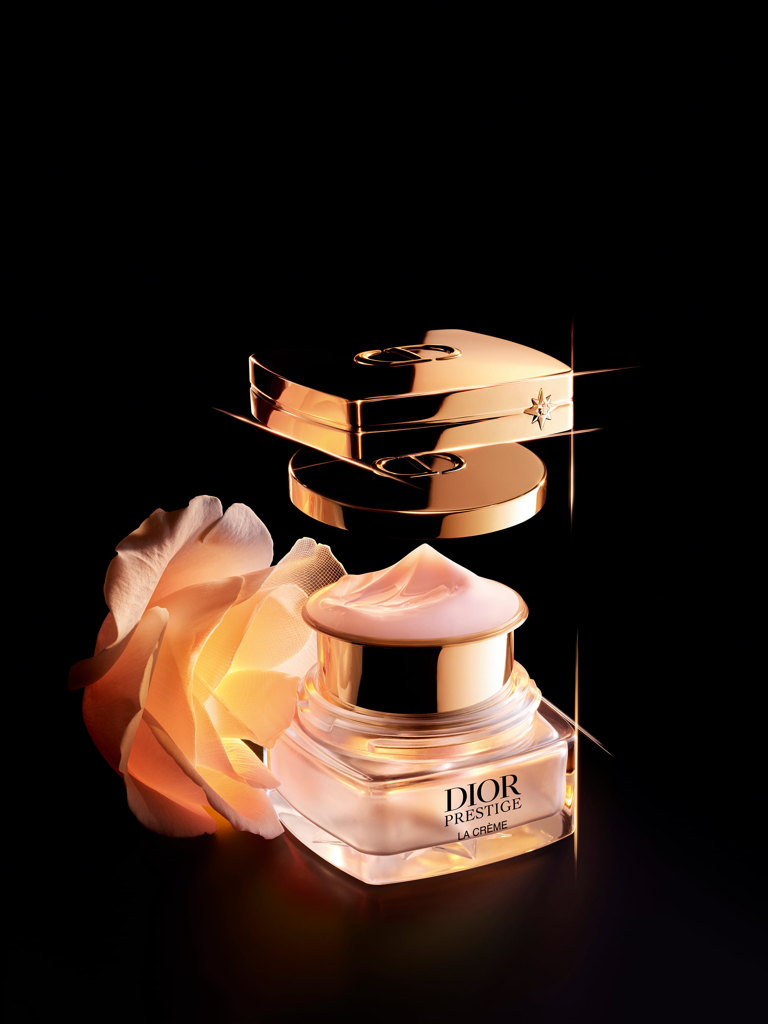 Prestige Crèmes 26 P19C من Dior، عناية فاخرة بتصميم قابل لإعادة التعبئة