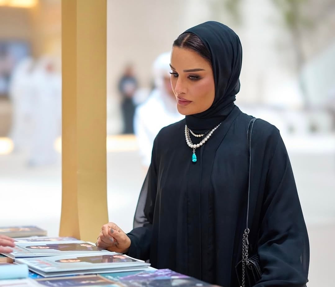 بعد وفاة الشيخ حمد آل ثاني أمير قطر ... رسالة مؤثّرة من الشيخة موزا