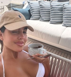 بعد السخرية من مظهر جورجينا رودريغيز.. زوجة ميسي تدعمها