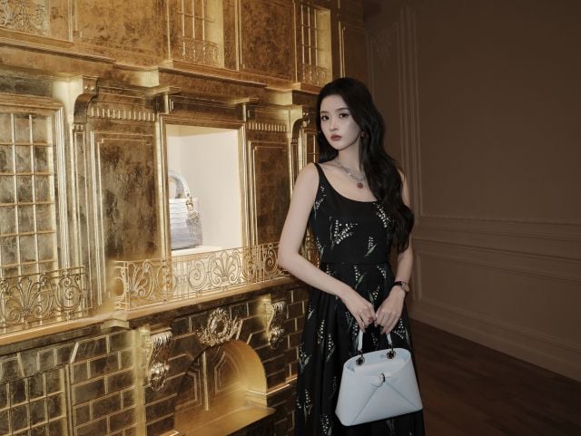 WANG YUWEN 