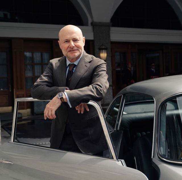 الزمن والسرعة يلتقيان مجدداً: Breitling و Aston Martin يقدمان Top Time تكريم للعبة DB5 الأيقونية