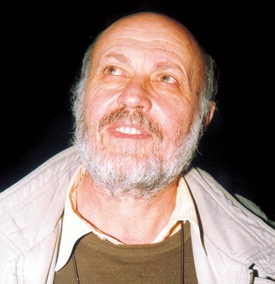 الأسد الذهبي لروجيه عساف على مجمل أعماله