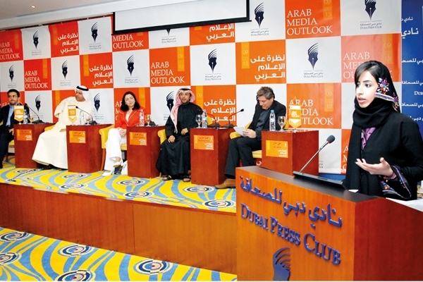 منى المري رئيسة نادي دبي للصحافة