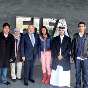 الجزيرة للأطفال تزور الفيفا وتستضيف بلاتر