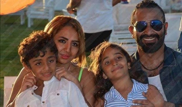 أحمد سعد مع طليقته الأولى وابنيهما