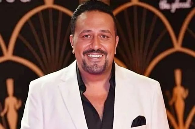 خالد سرحان يكشف نصيحة عادل إمام له في عمله الأول معه (فيديو)