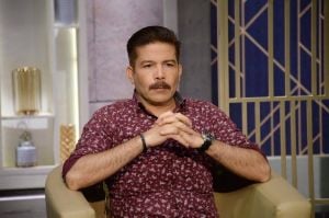  ياسر فرج يكشف أسباب انفصاله عن زوجته الثانية وعودته الى زوجته الراحلة