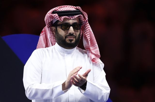 من إخراج العالمي ستيفن هوبكنز.. تركي آل الشيخ يروج لمسلسل 