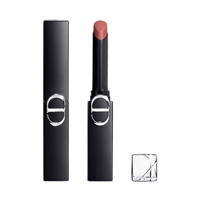 Rouge Dior بدرجة 215 لإطلالة شفاه أنيقة وناعم