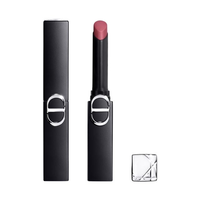 Rouge Dior بدرجة 383 بتأثير أنيق يبرز جمال الشفاه