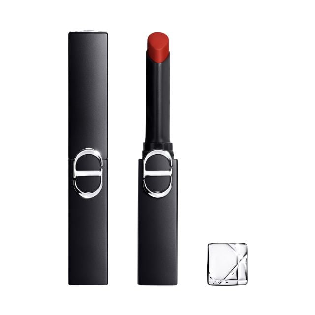 Rouge Dior بدرجة 460 Red On Stage بلون أحمر برتقالي جريء ولافت