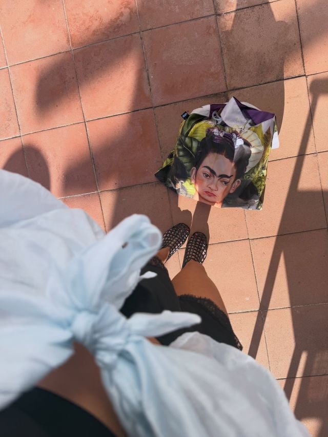 بسمة بوسيل بالشورت القصير