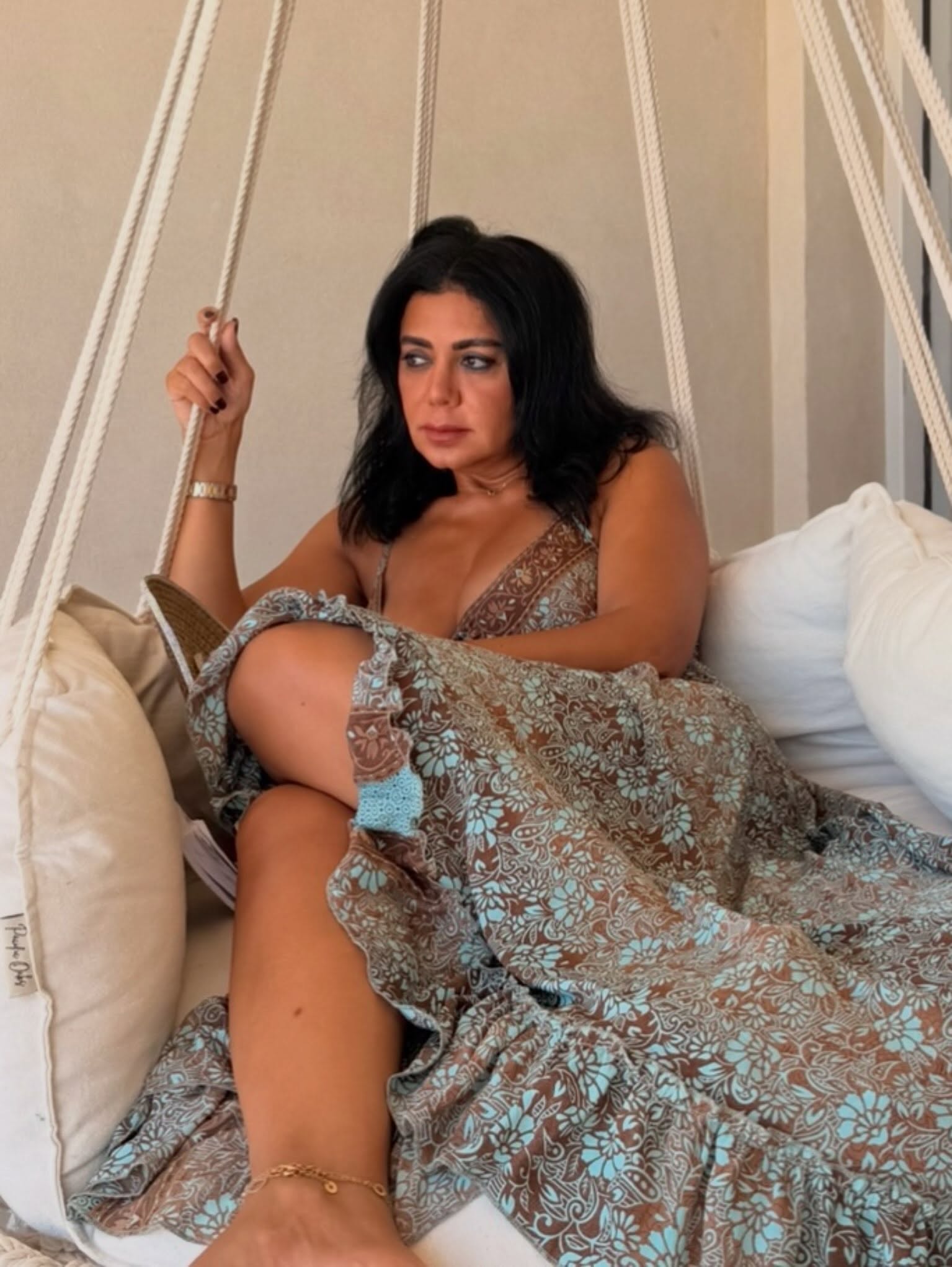 رانيا يوسف بالفستان الماكسي.