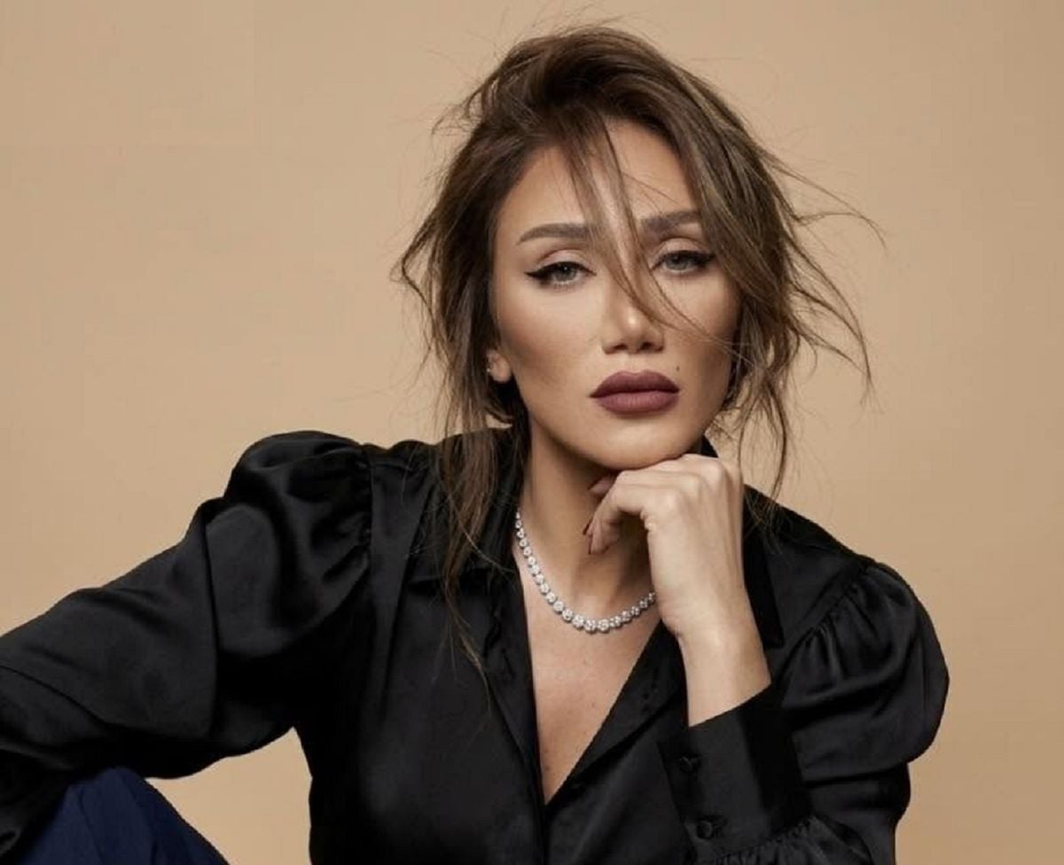 ريهام سعيد تنتقد بحدة مصطفى كامل بسبب أغانيه في العلمين
