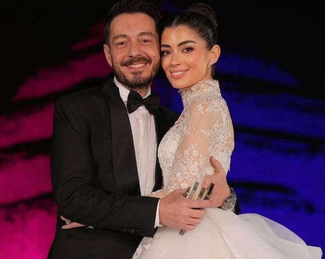 أحمد زاهر يستعيد ذكرياته مع ابنته ليلى من الطفولة الى الأمومة في عيد ميلادها