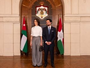 تفاصيل إطلالة الأميرة رجوة الحسين الأنيقة في قصر بسمان