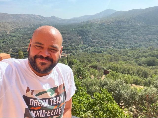  محمد ممدوح يكشف سر فقدان وزنه: بقيت 17 يوماً بدون طعام (فيديو)
