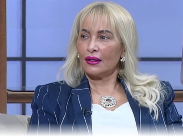 هويدا الغرباوي بعد طلاقها من حسام حسن: سيظل والد أبنائي وأسرار البيت لن تخرج الى العلن (فيديو)
