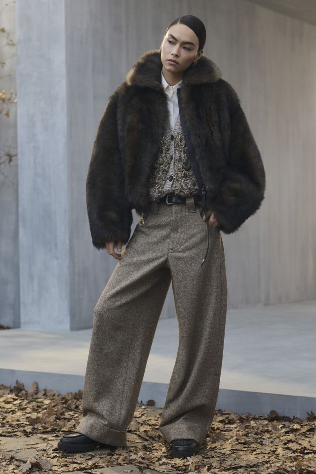 Brunello Cucinelli أناقة خريفية بلمسة عصرية