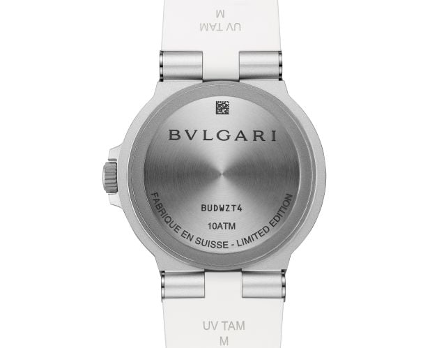 Bvlgari Aluminium 104309.. الأزرق المتوهج يضفي لمسة صيفية نابضة على التصميم الأيقوني