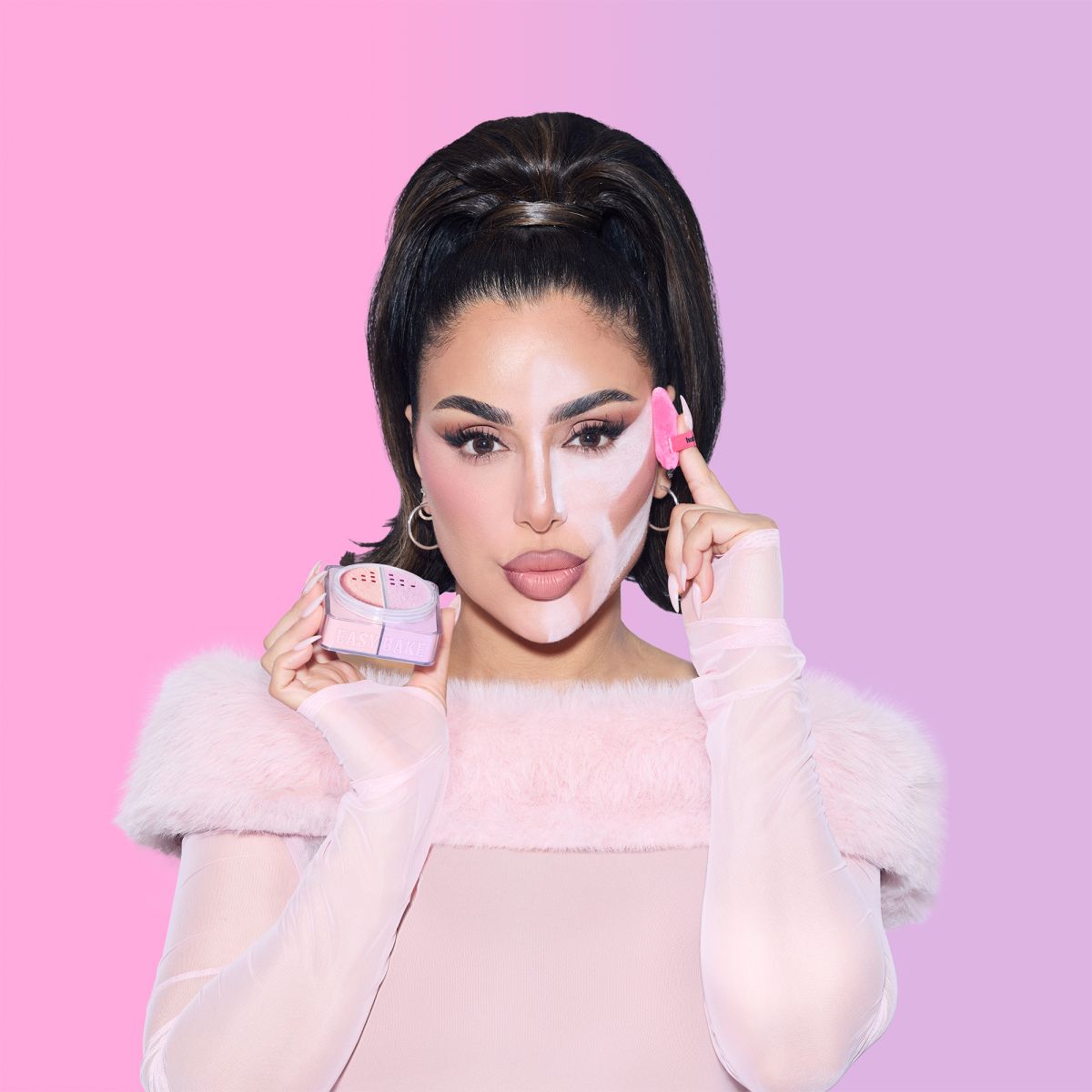 هدى بيوتي تكشف عن مجموعة Ultra Snatched الجديدة لإطلالة أكثر جرأة