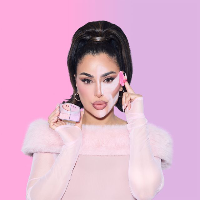 إطلالة متوهّجة ومشدودة مع Huda Beauty Ultra Snatched
