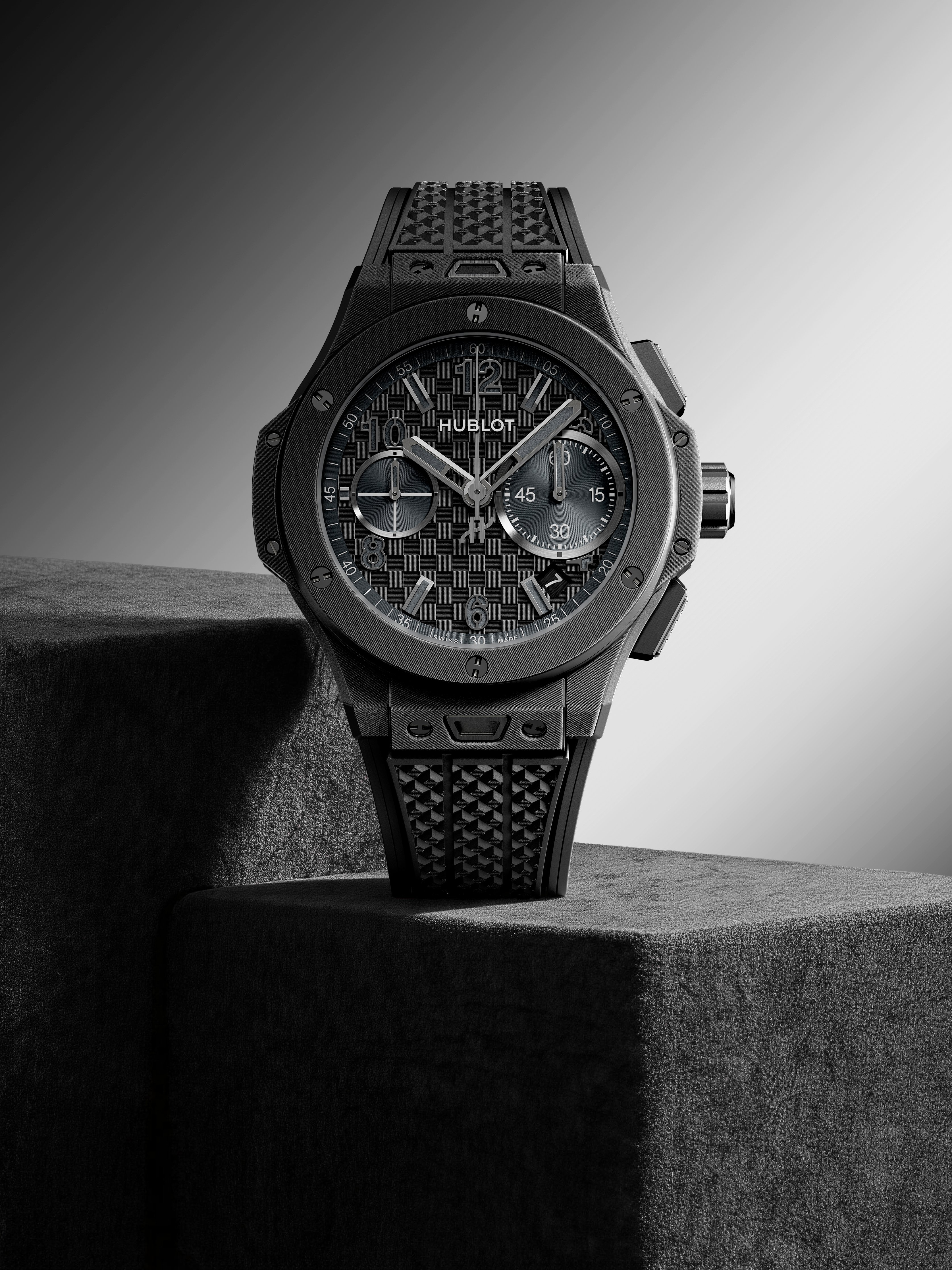 Hublot Big Bang Original Soft Touch All Black بلمسة مخملية Hublot Big Bang Original Soft Touch All Black بلمسة مخملية