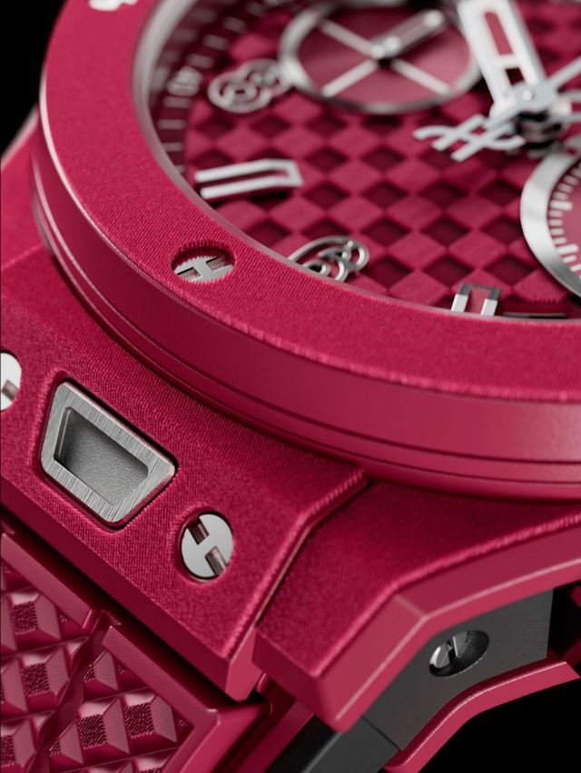 Hublot Big Bang Original Soft Touch All Red بلمسة حمراء جريئة