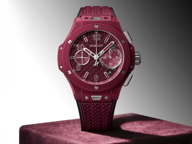 Hublot Big Bang Original Soft Touch All Red بجرأة حمراء لافتة