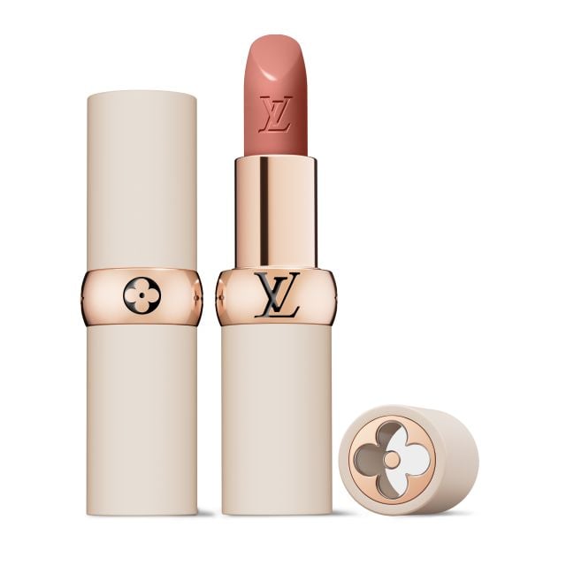 Louis Vuitton Rouge 724 Monogram Dune — أحمر شفاه ساتان بلمسة أنيقة