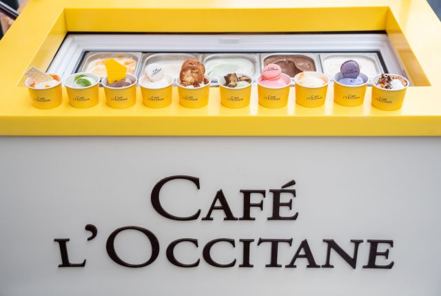 مقهى L’Occitane أجواء فرنسية بطابع صيفي