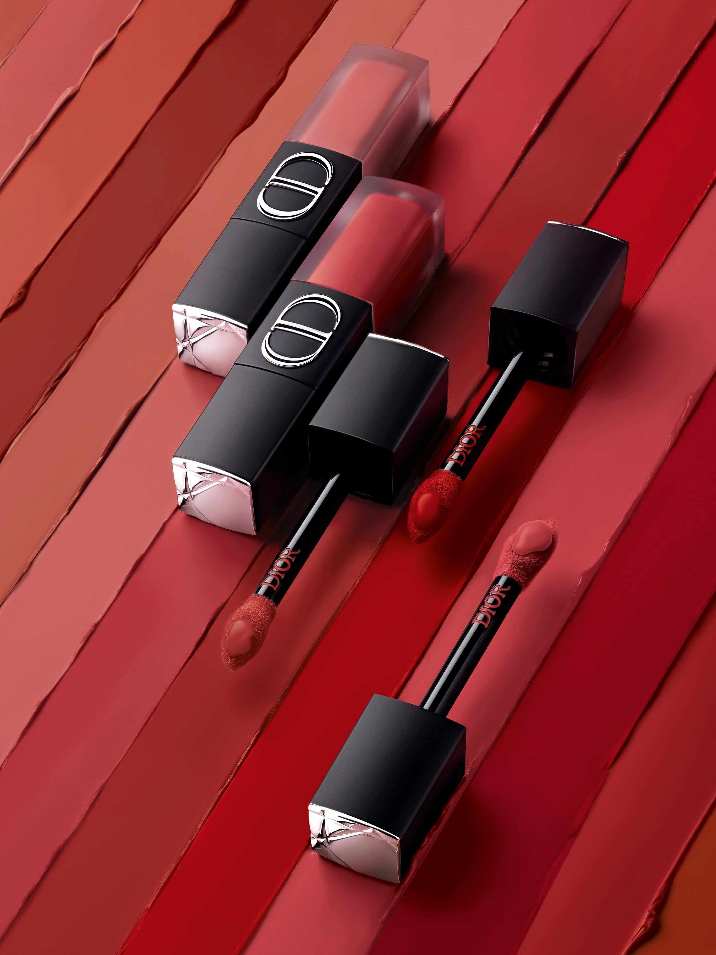 Rouge Dior – إطلالة شفاه مطفأة بلمسة ضبابية ناعمة