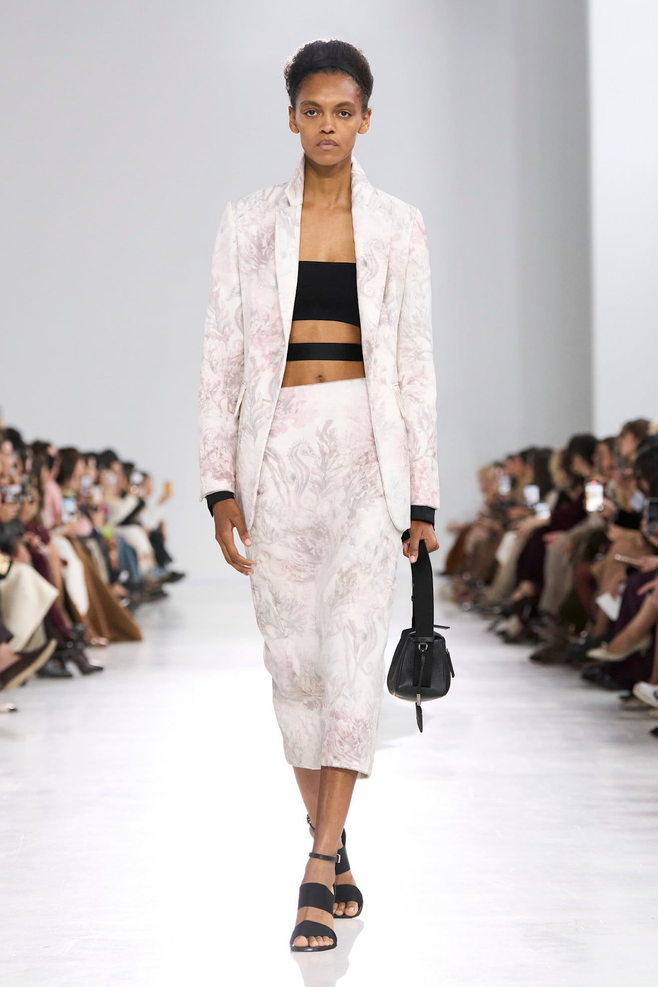 ماكس مارا ربيع وصيف 2026 Max Mara ماكس مارا ربيع وصيف 2026 Max Mara