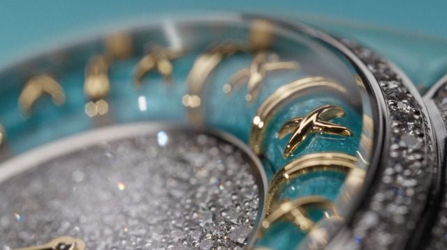 خاتم Tiffany Craft دوّار بالمينا Paillonné، تحفة فنية تنبض بالأناقة من Tiffany & Co