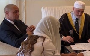 روبرتو كارلوس يتزوج شابة عربية في البرازيل... مَن هي العروس؟