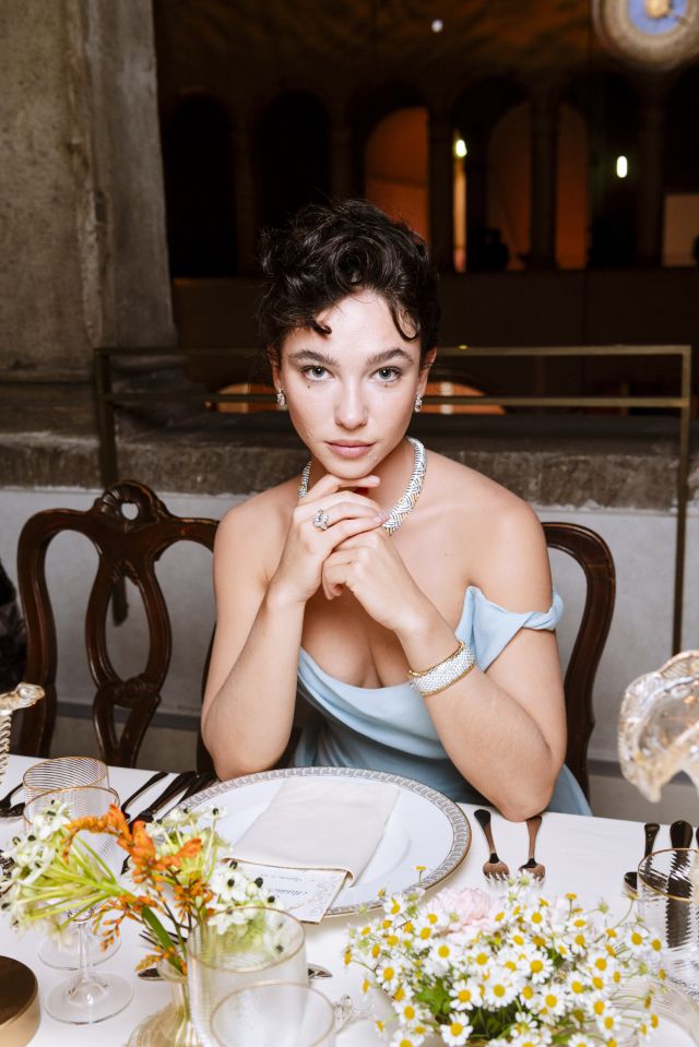 Matilda De Angelis بإطلالة آسرة
