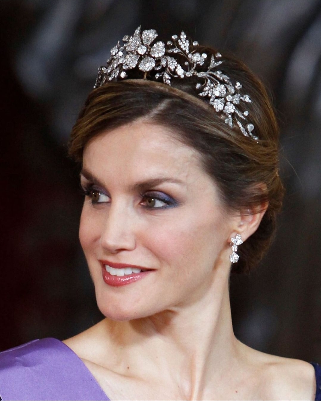 تاج The Spanish Floral Tiara.. من القطع المفضلة لليتيزيا