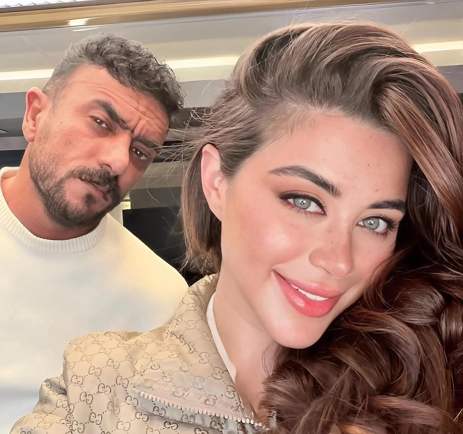 أحمد العوضي ويارا السكري أحمد العوضي ويارا السكري