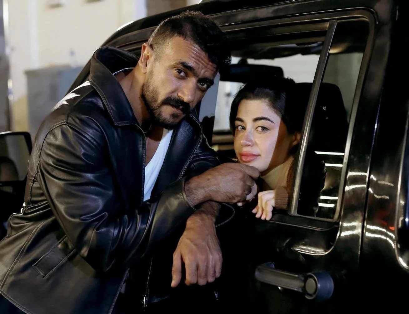 يارا السكري وأحمد العوضي في الكواليس يارا السكري وأحمد العوضي في الكواليس